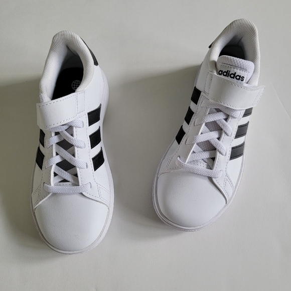 adidas gazelle silver green womens Kids' VL Court 3.0 – Austin's Shoes